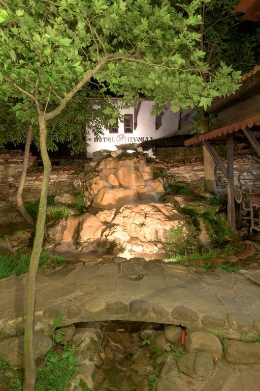 Hotel Izvora 2 アルバナシ エクステリア 写真