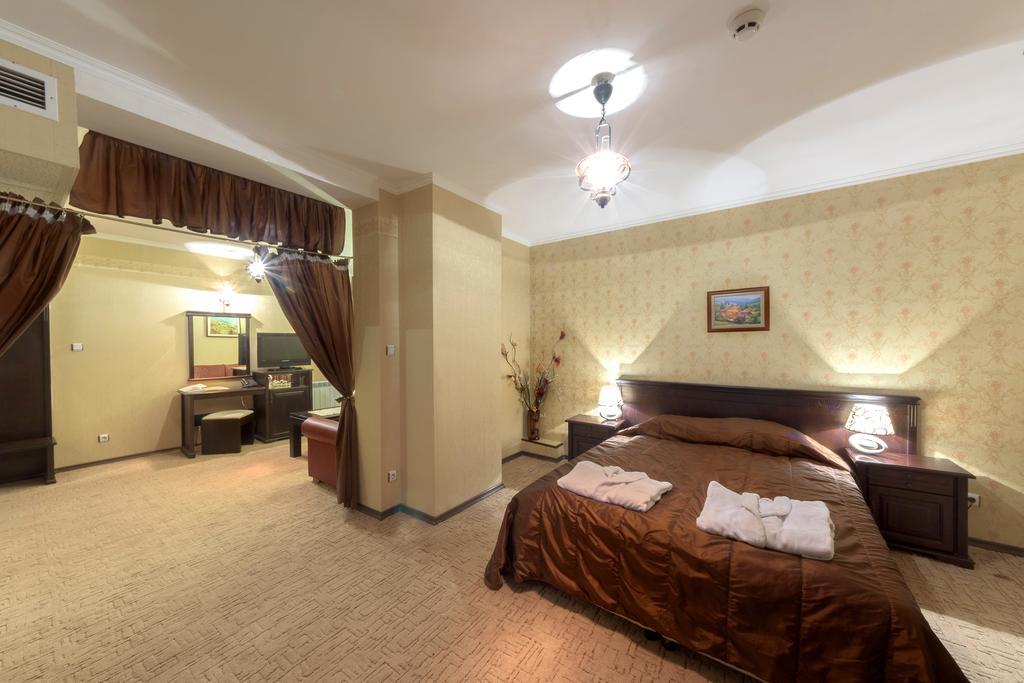 Hotel Izvora 2 アルバナシ 部屋 写真